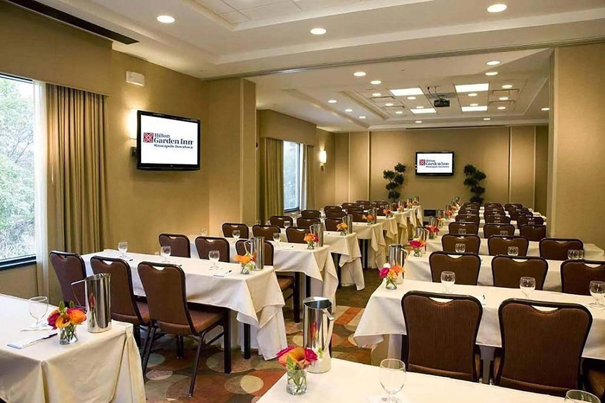 Hilton Garden Inn Minneapolis Downtown Esterno foto